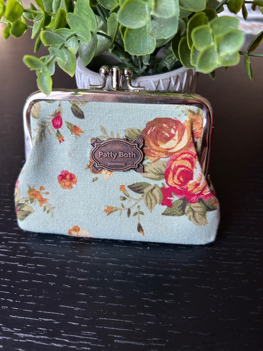 Vintage Floral Kiss-Lock Coin Purse in Light Blue
